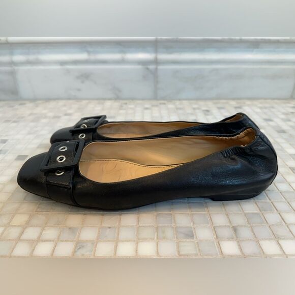 Ecco Shoes Black Leather Flats with Buckle Toe - Picture 3 of 12